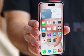 Màn hình iPhone 16 Pro Max bị đốm đen, kẻ sọc do đâu?