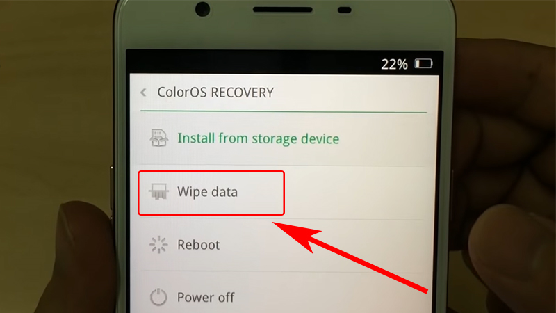 Chọn Wipe all data and removable application 